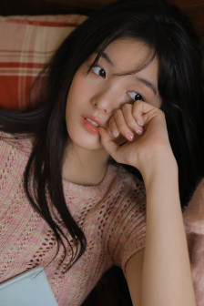 年轻的女老师在线